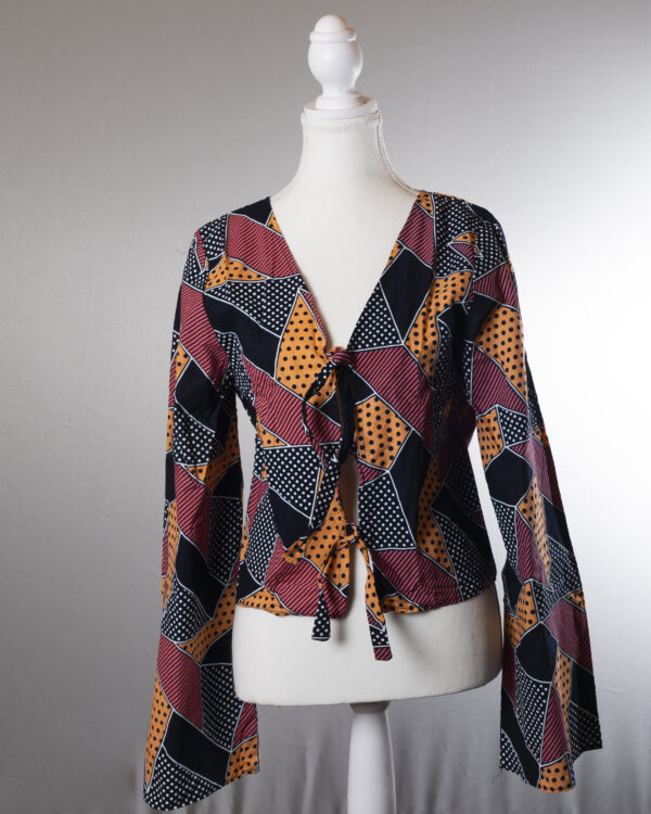 Tie Bluse