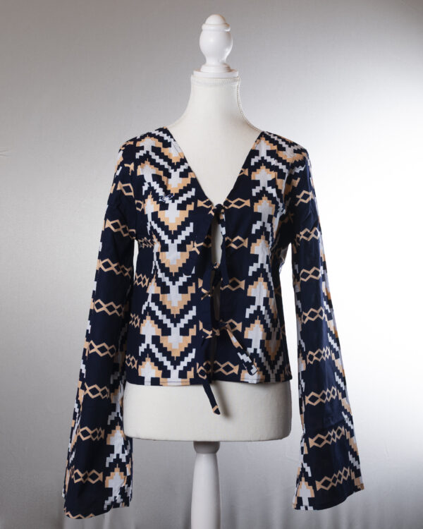 Tie Bluse