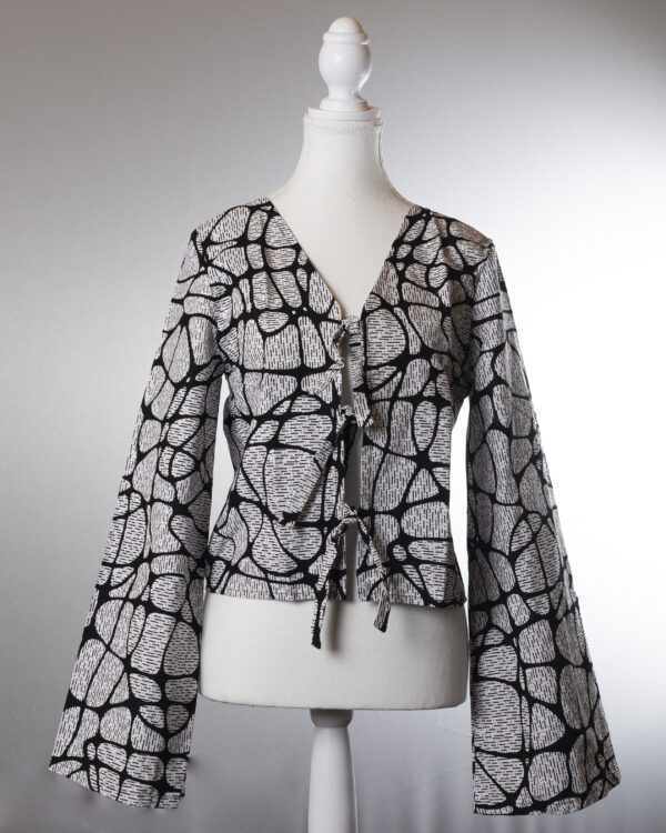 Tie Bluse